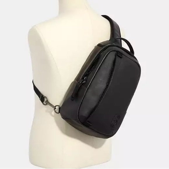 Coach 89908 Edge Pack genuine leather sling bag  for men - Picture 1 of 16